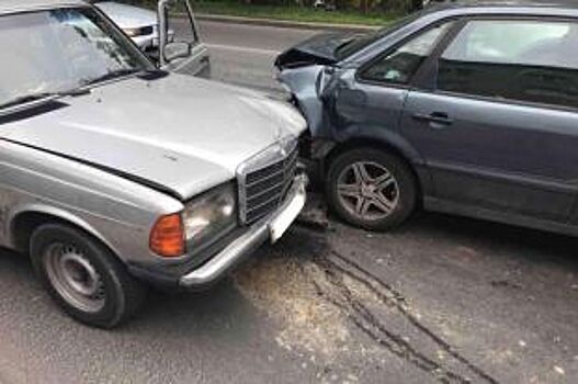 69-летний мужчина пострадал при столкновении четырех авто в Калининграде
