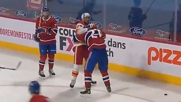 Хотел заступиться за ветерана, но чуть не получил сам. Русский хоккеист Романов не смог отомстить за канадца Перри