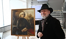 Волгоградский художник передал картину в дар музею