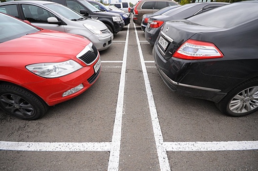 Автовладельцы Митина смогут бесплатно припарковаться на улицах города 23 февраля