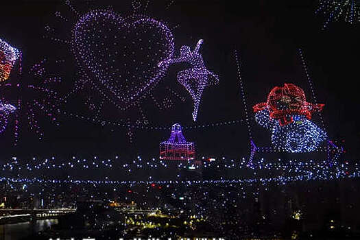 OC: в Китае 11 787 дронов приняли участие в световом шоу, установив рекорд