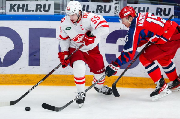 «Спартак» обыграл ЦСКА и прервал серию из шести поражений в КХЛ