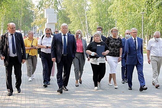 Томский губернатор поручил улучшить транспортную доступность Стрежевого