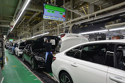 Toyota временно закроет пять автозаводов