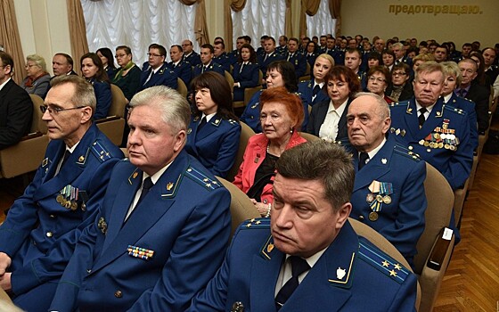 В Рязани уволились три высокопоставленных прокурора