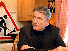 Придавили 10-тонной бесформенной глыбой: как выглядит могила умершего от рака Александра Абдулова