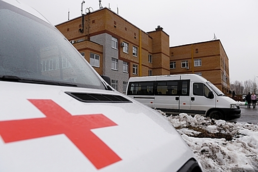 Троллейбус проехался с зажатой в дверях российской пенсионеркой