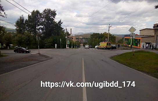 В Сатке водитель без прав устроил ДТП