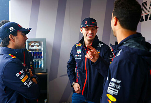 Ферстаппен выбрал Риккардо, Перес не удержался – неловкое интервью пилотов Red Bull