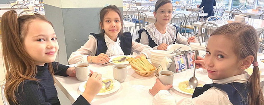 В Чебоксарах проверили организацию питания детей в школе №1
