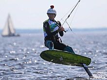 В яхт-клубе Санкт-Петербурга стартовали чемпионат и первенство России по кайтбордингу