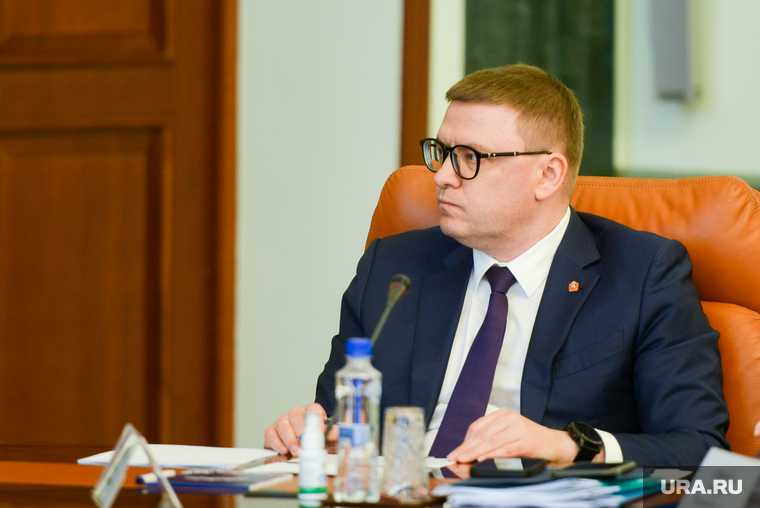 Челябинский губернатор и генерал МВД обсудили причины массовой драки в школе