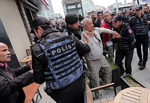 Главу полиции в Турции убили в рабочем кабинете