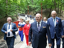 Олег Мельниченко осмотрел обновленную тропу здоровья в Пензе