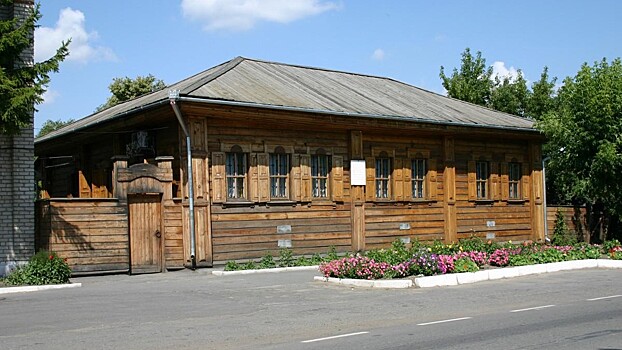 Перед ялуторовчанами предстали жены декабристов