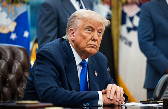 Трамп: падение цен на нефть усиливает давление на РФ и повышает шансы на заключение мирного соглашения