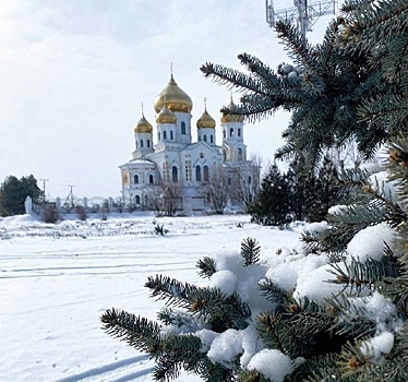 Победителем фотоконкурса на лучший зимний снимок стала семья Шаталовых из Новодонецкой