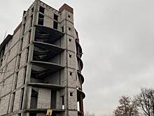 Гостиницу на Стрелецкой набережной в историческом центре Курска достраивают