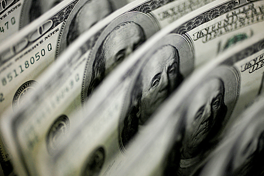 Экономист объяснил ненадежность вложений в иностранную валюту