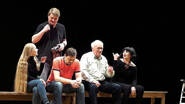 От Карла Маркса до суицид-аукциона: 7 выдающихся театральных постановок этой зимы в Калининграде