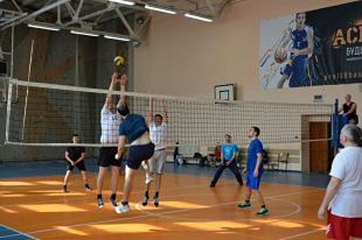 В ОАО «Ульяновскнефть» прошел корпоративный турнир по волейболу