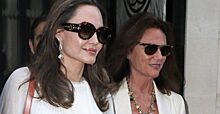 Скандал: крестная мать отказалась от Анджелины Джоли