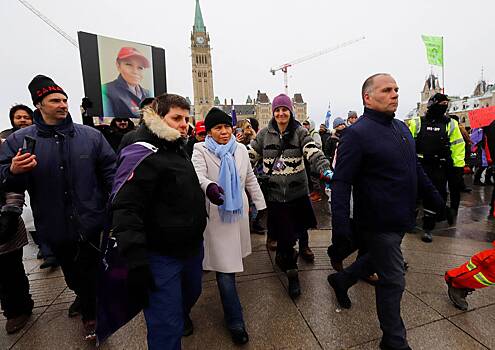 Как королева-самозванка собрала сторонников в Канаде
