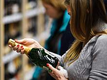 Путин подписал закон о повышении акцизов на вино и шампанское