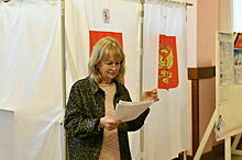 На выборах в ЛНР голосуют и по российским, и по украинским паспортам