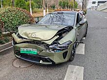 Авто Xiaomi SU7 разбилось после того, как врезалось в Tesla Model Y