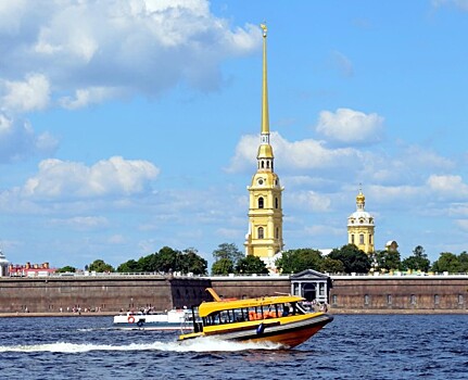 В Петербурге на один день запустят речное такси. Почему водный транспорт был неуспешным и как это исправить?