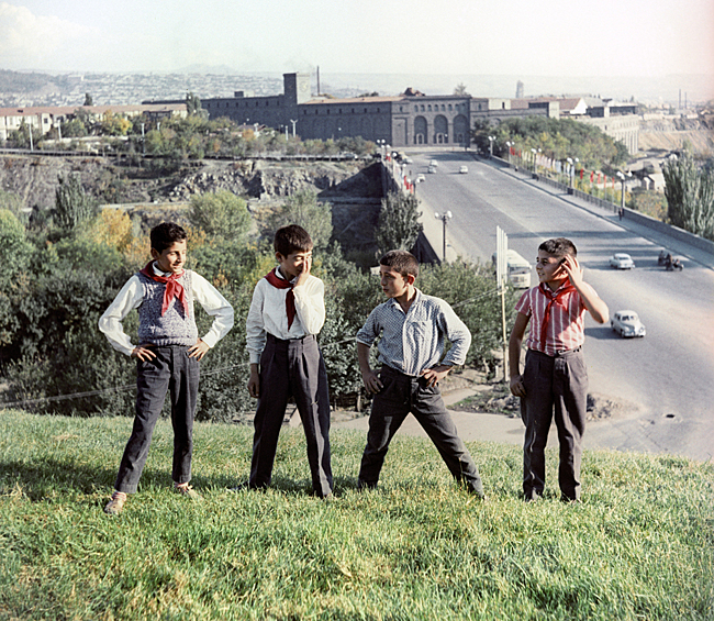 Юные жители города Еревана, 1966 год