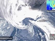 Роскосмос показал прохождение циклона, устроившего транспортный коллапс на Камчатке