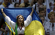 В Twitter высмеяли перевернутый флаг Украины в американском видео