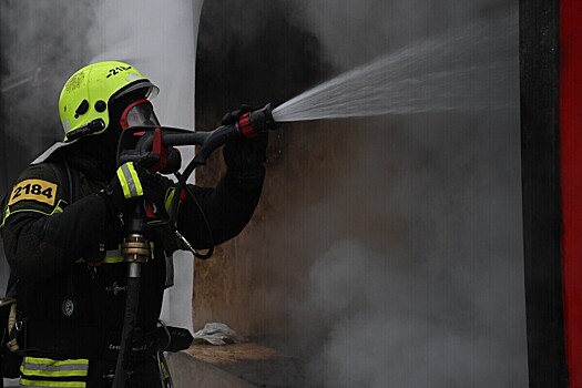 Более 40 человек спасли во время пожара во Владивостоке