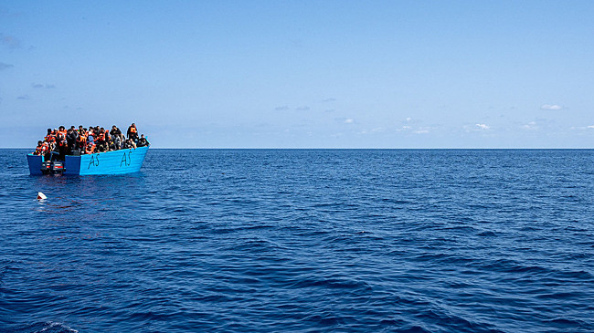 Сотни людей погибли при попытке пересечь Средиземное море во время циклона
