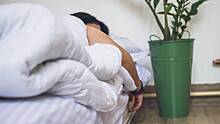 Врач-остеопат назвал самые вредные позы для сна