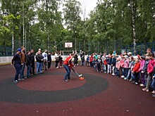 Подростки из Центров социальной помощи семье и детям приняли участие в мастер-классе по флорболу