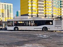 На Суворовском произошло возгорание в моторном отсеке автобуса