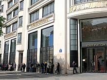 Бутик Louis Vuitton вновь ограбили в центре Парижа