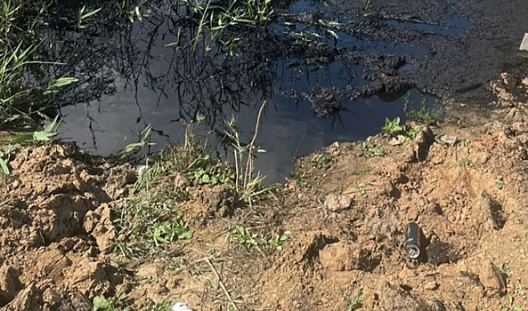 В Волгоградской области обнаружили утечку нефтепродуктов