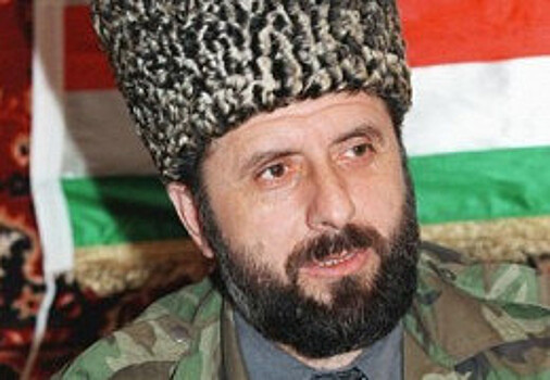 Кем был Зелимхан Яндарбиев в советское время