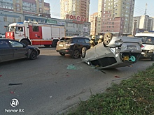 Пять автомобилей столкнулись на улице Омска