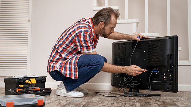 Как починить монитор или телевизор, который включается и сразу гаснет