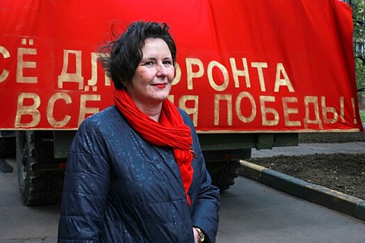 Светлана Разворотнева поздравила ветерана-долгожительницу с Днем Победы