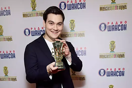 Сын Михаила Круга впервые вышел в свет с женой Ульяной