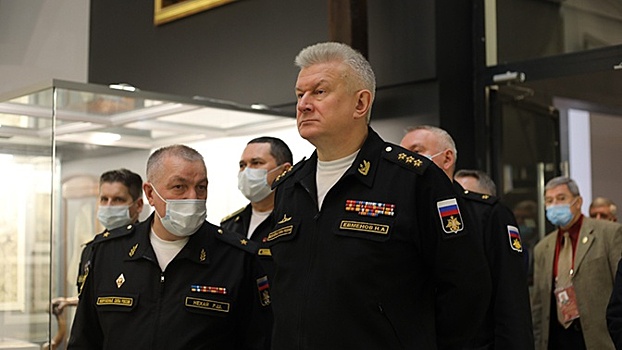 Главком ВМФ адмирал Евменов посетил Центральный военно-морской музей