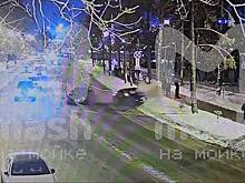Момент аварии с участием Басты попал на видео в Петербурге