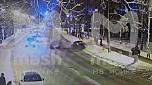 Момент аварии с участием Басты попал на видео в Петербурге