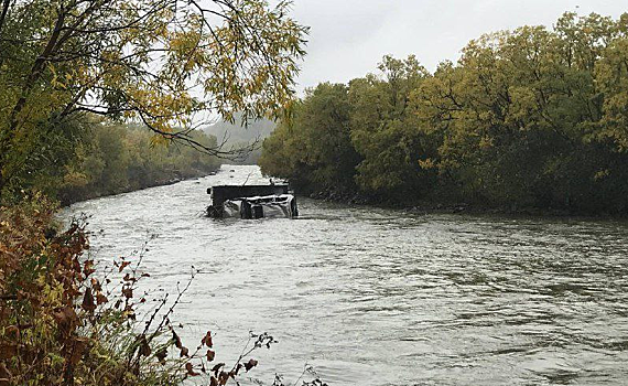 Скандальный экс-депутат Редькин едва не погиб, пытаясь форсировать реку на Камчатке
